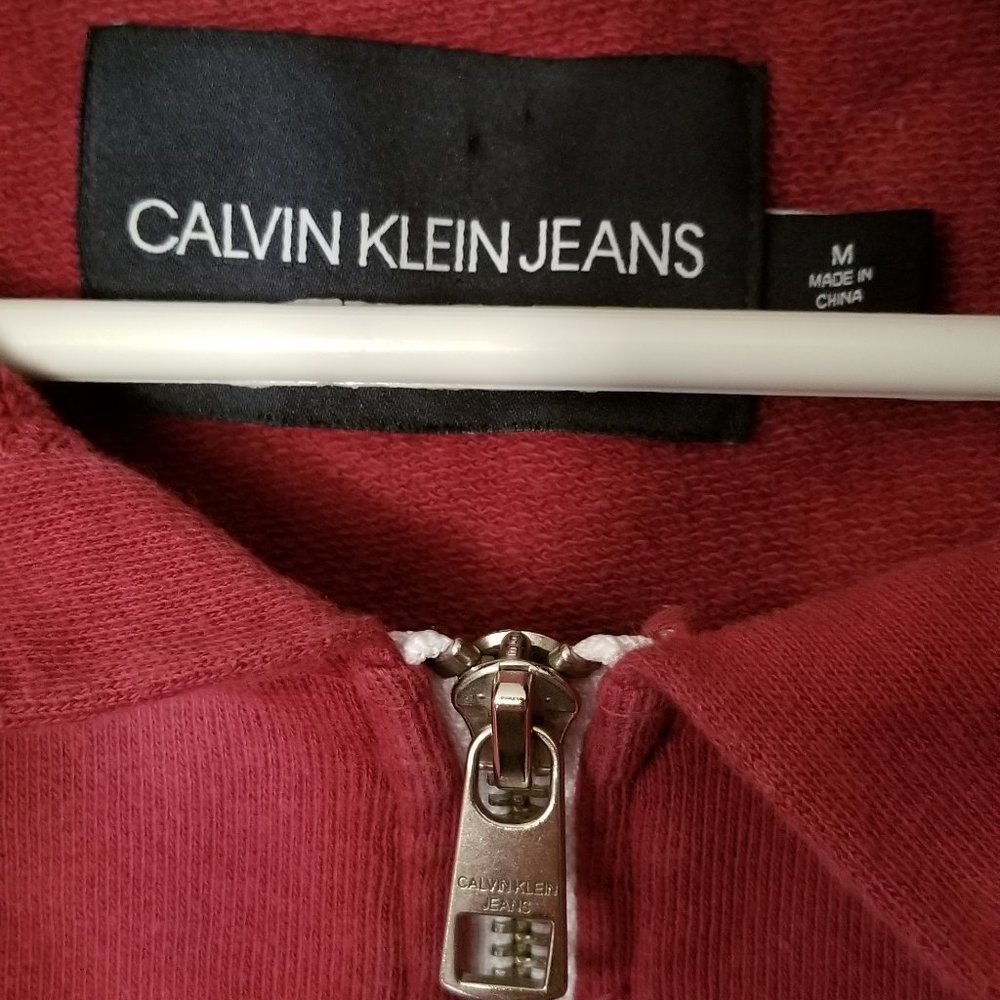 Calvin Klein High Tide Cosmic Pink Tie Dye Cropped Sweatshirt - Picture 4 of 5